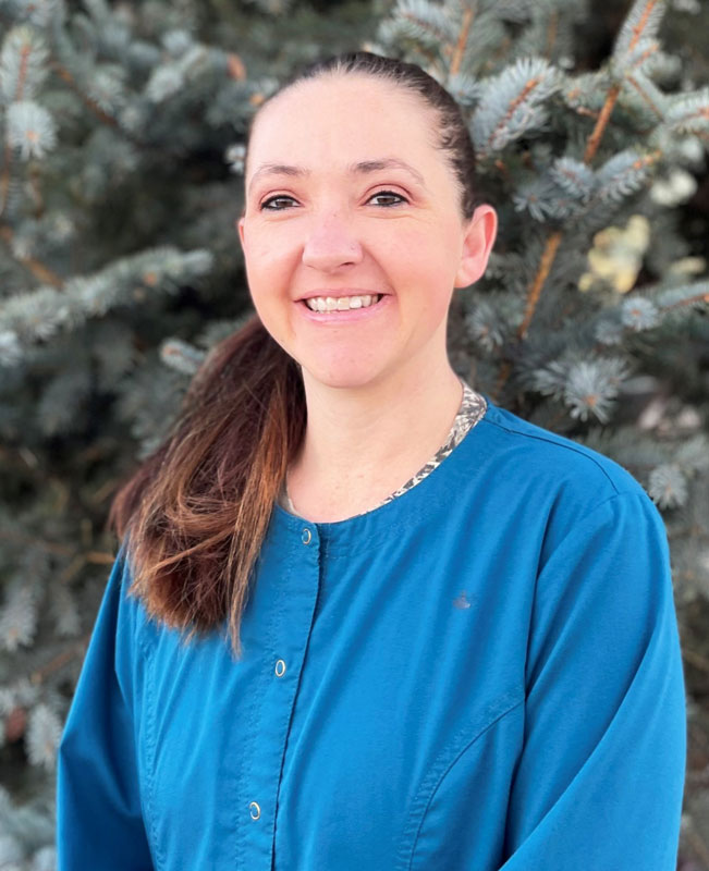 Shandie, Dental Assistant